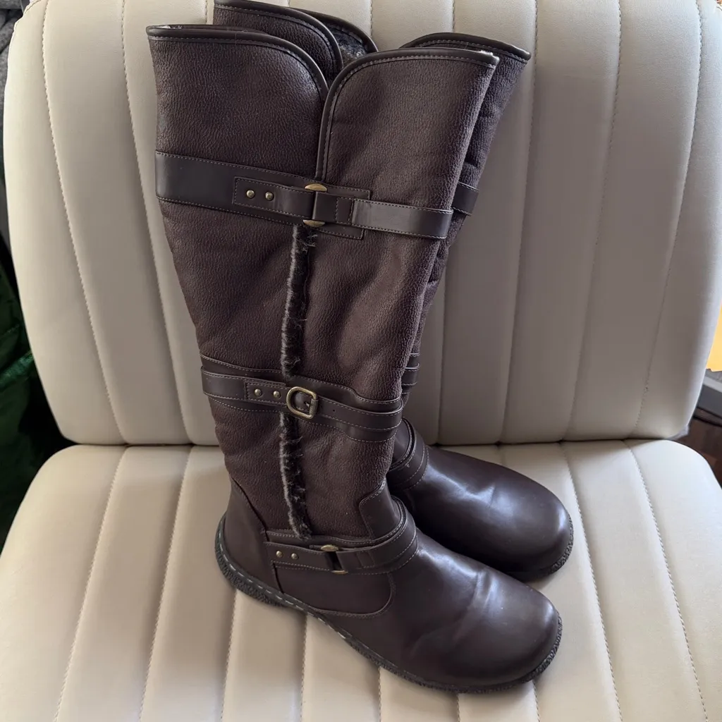 Wanderlust Gabrielle 2 Wide Calf women's boot in dark brown Knee - Image 10