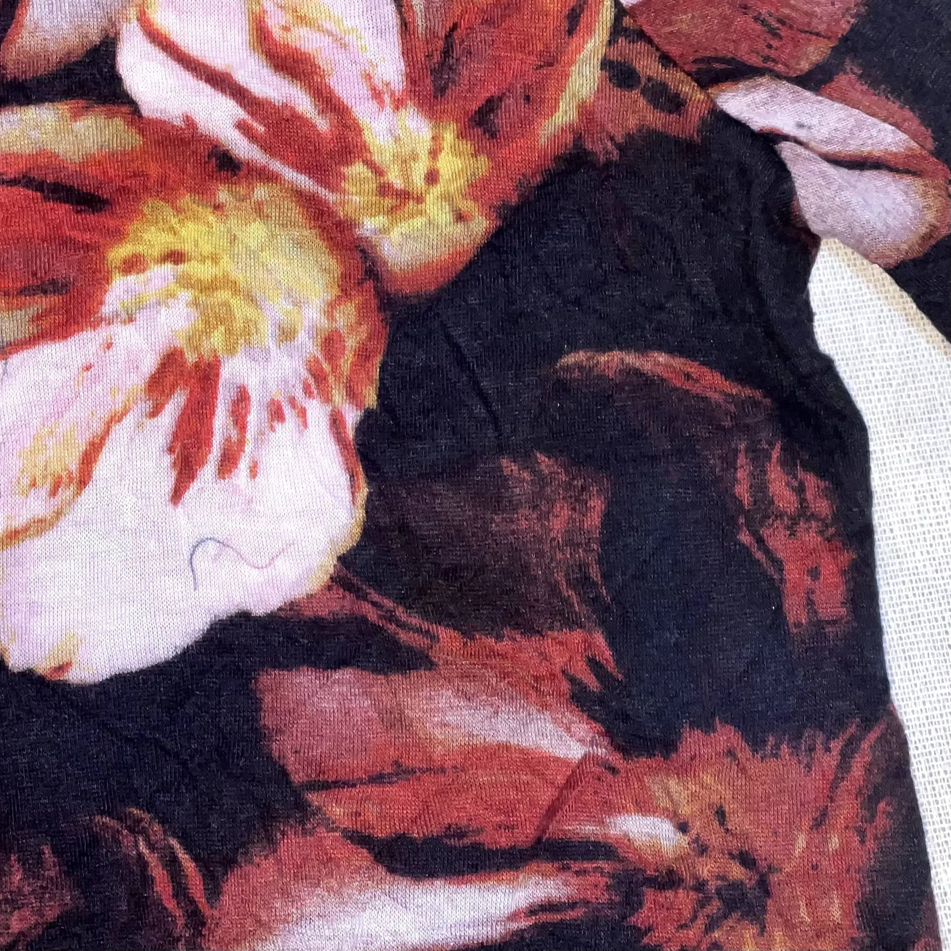 Simply Vera Vera Wang | Crinkle Watercolor Floral Long Sleeve Top | PXL - Image 8