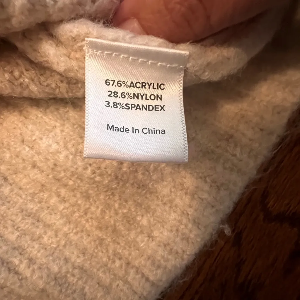 Evereve Ribbed Knit Cream Sweater Medium Cozy Chunky Pullover Ribbed Knit - Image 4