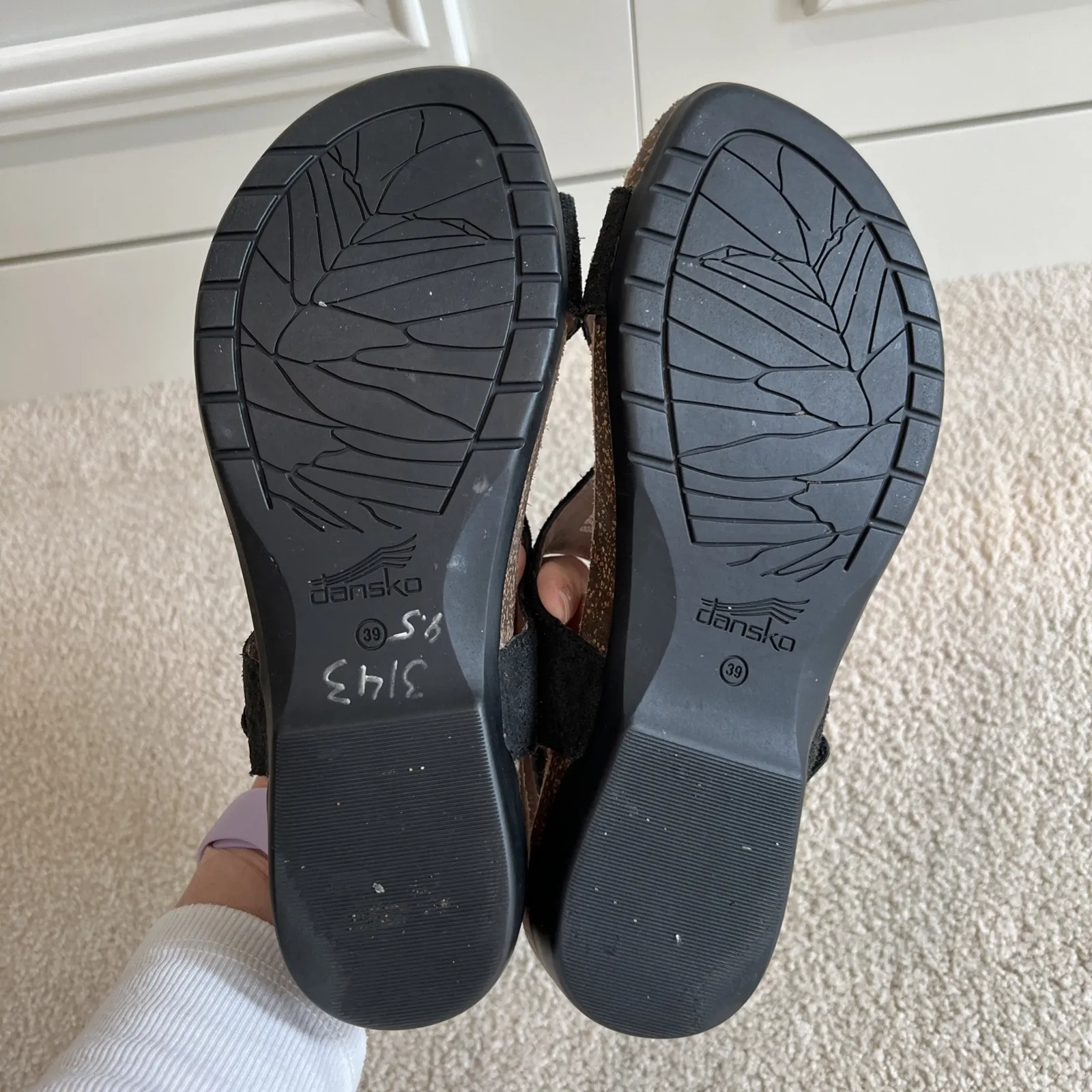 Dansko‎ Reece Sandal Size 39 8.5 Black Leather Toe Strap Slingback Flat - Image 8