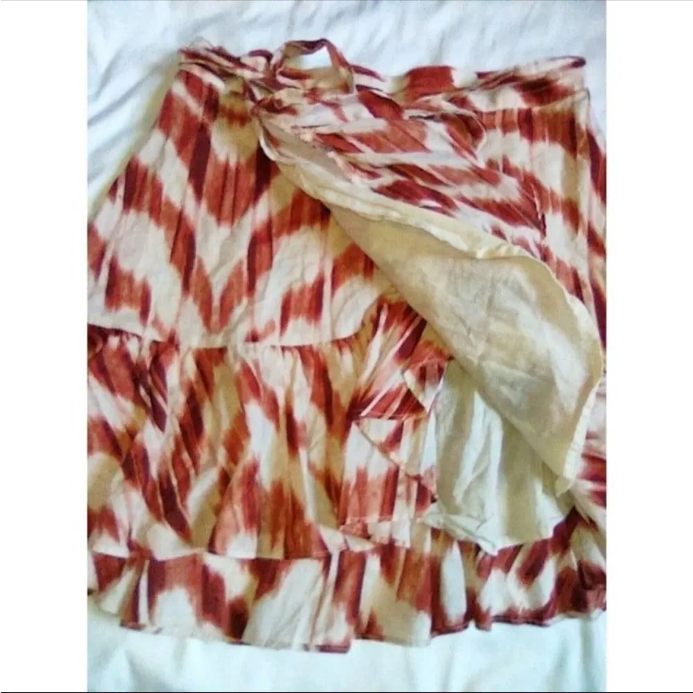 Banana Republic zebra print Ruffled wrap skirt - Image 3