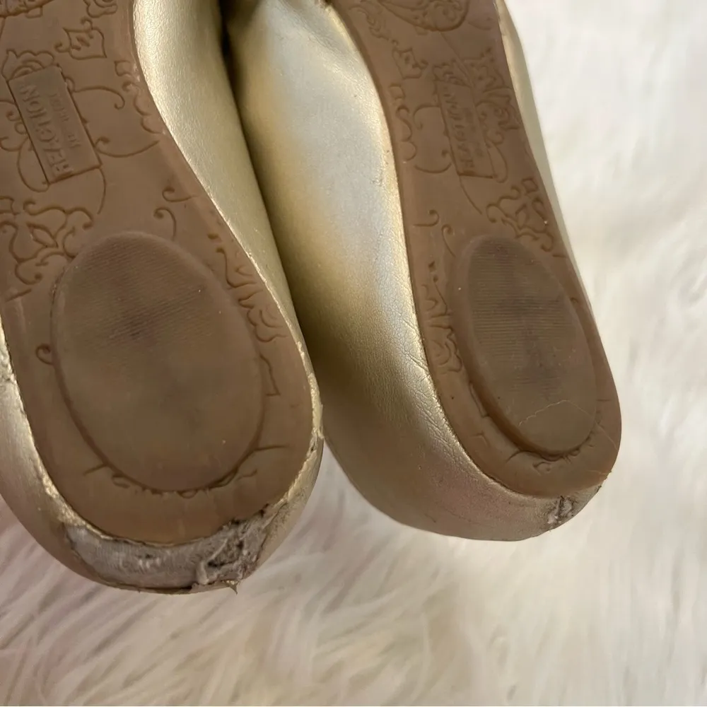 Kenneth Cole Reaction Quietly Flats Gold - Image 11