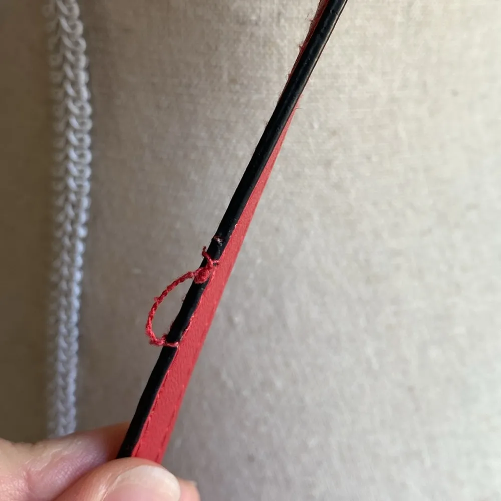 Red crossbody camera bag from Italy, faux leather - Image 6