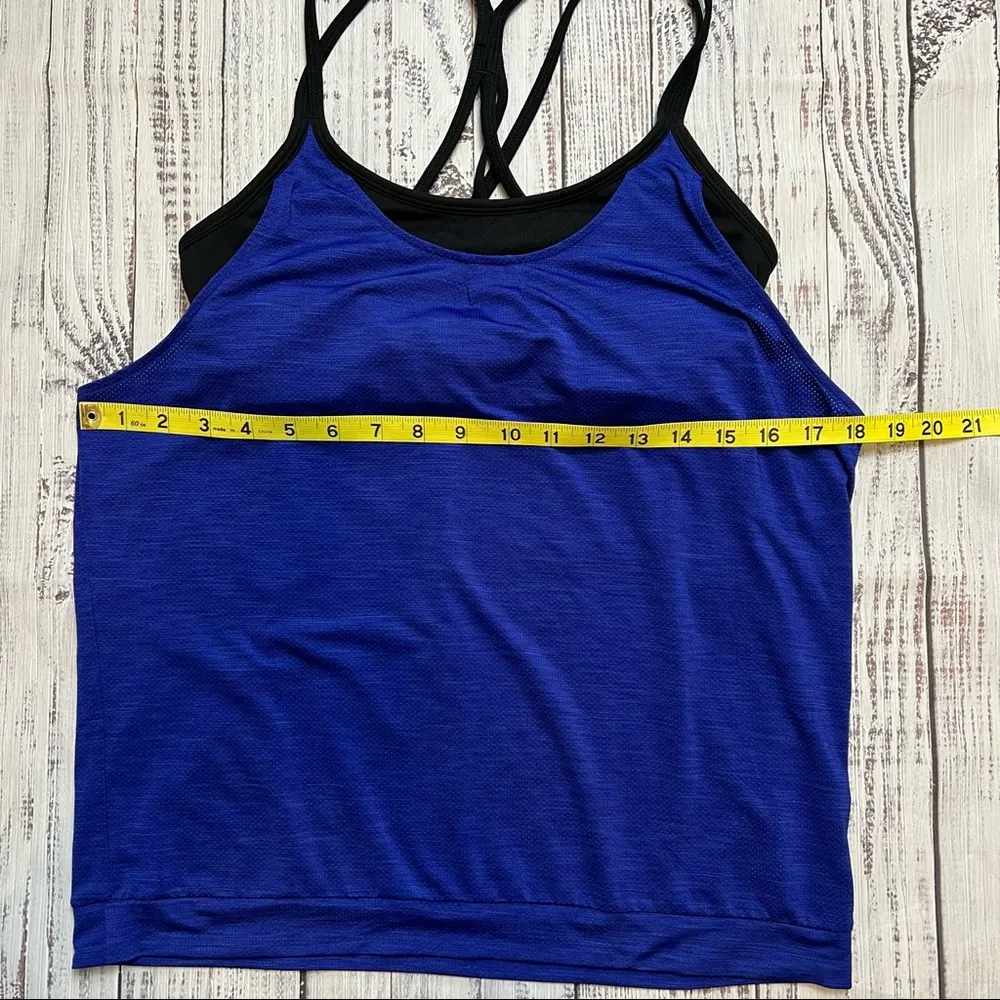 Athleta Shadow Stripe Energize Tank with Built in Bra. Size Small. EUC - Image 7