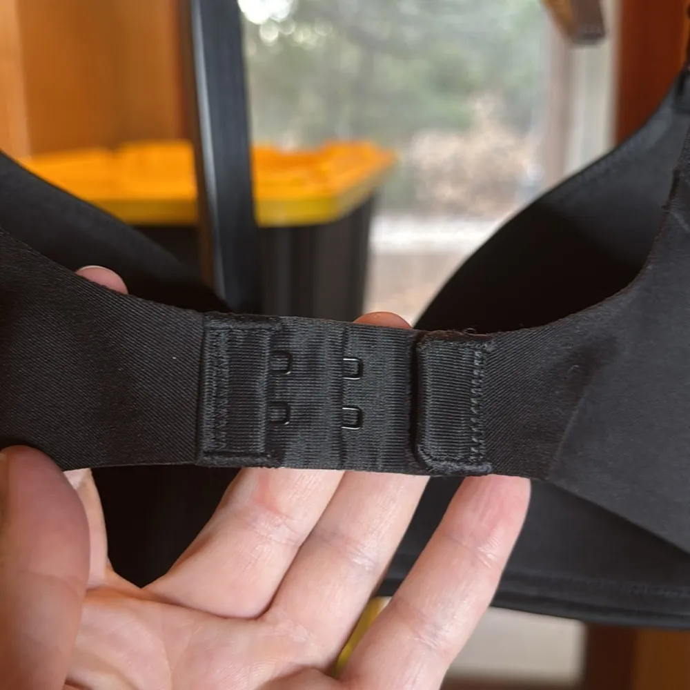 NWT Warner's Simply Perfect Underarm Smoothing Seamless Wireless Bra Black 36B Size undefined - Image 9