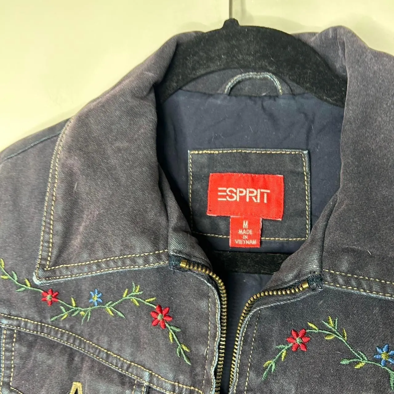 Vintage Y2K 2000s retro Dark blue denim jacket with embroidered flowers - Image 6
