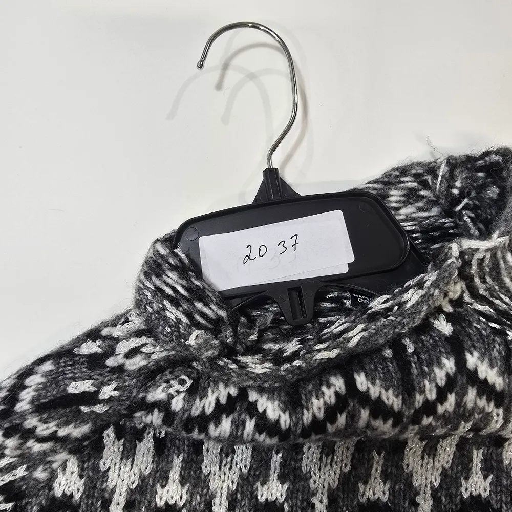 Steve Madden Indie Sweater in Charcoal Grey - Image 11