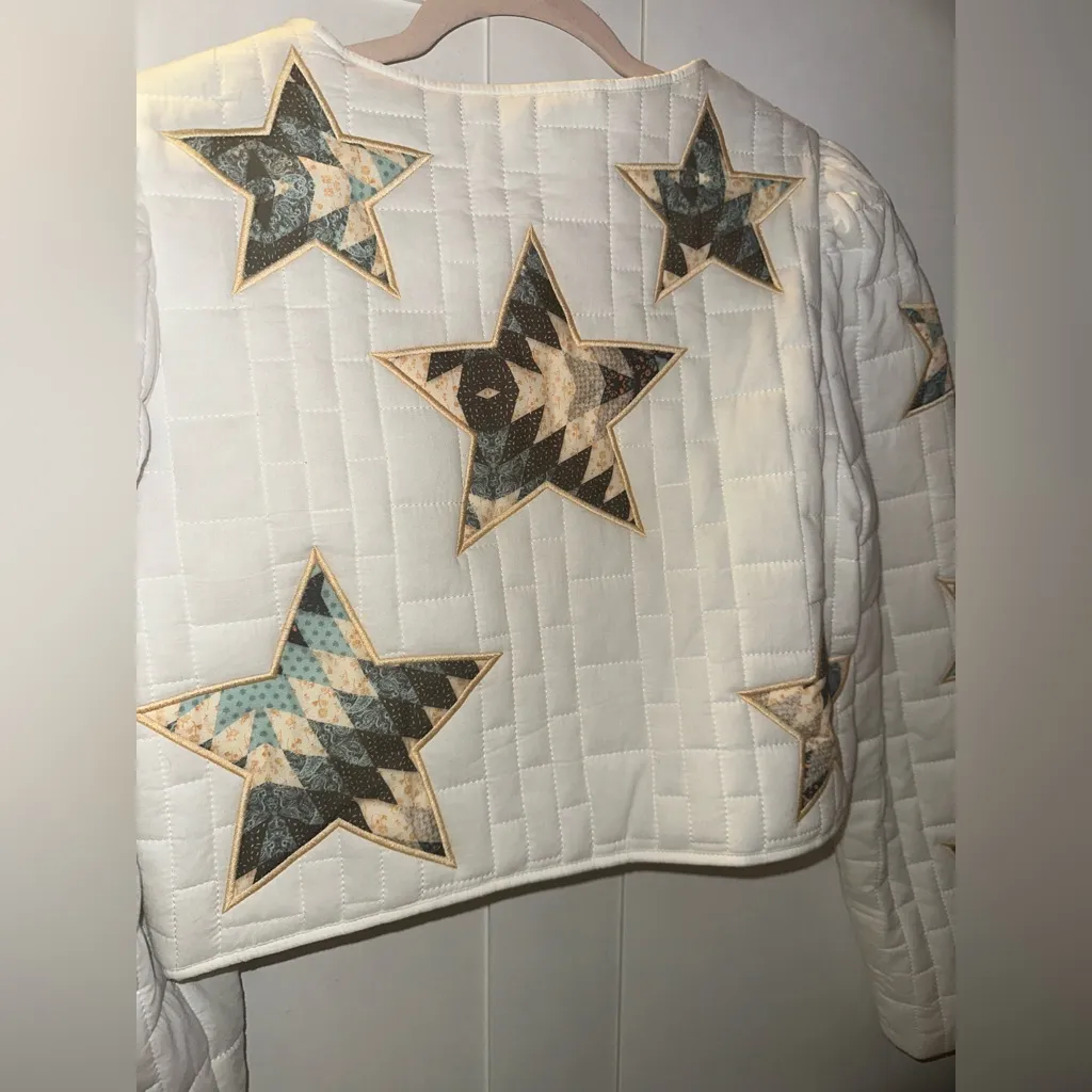 NWOT Blue B Quilted Multi Star Embroidered Padded Zip Up Jacket Size M - Image 11