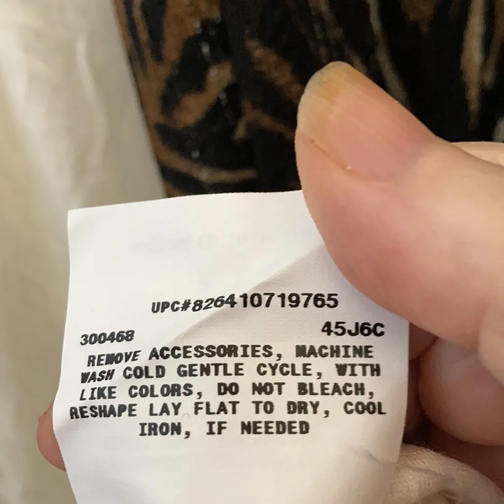 FINAL MARKDOWN I.n studio top petite large Size undefined - Image 4