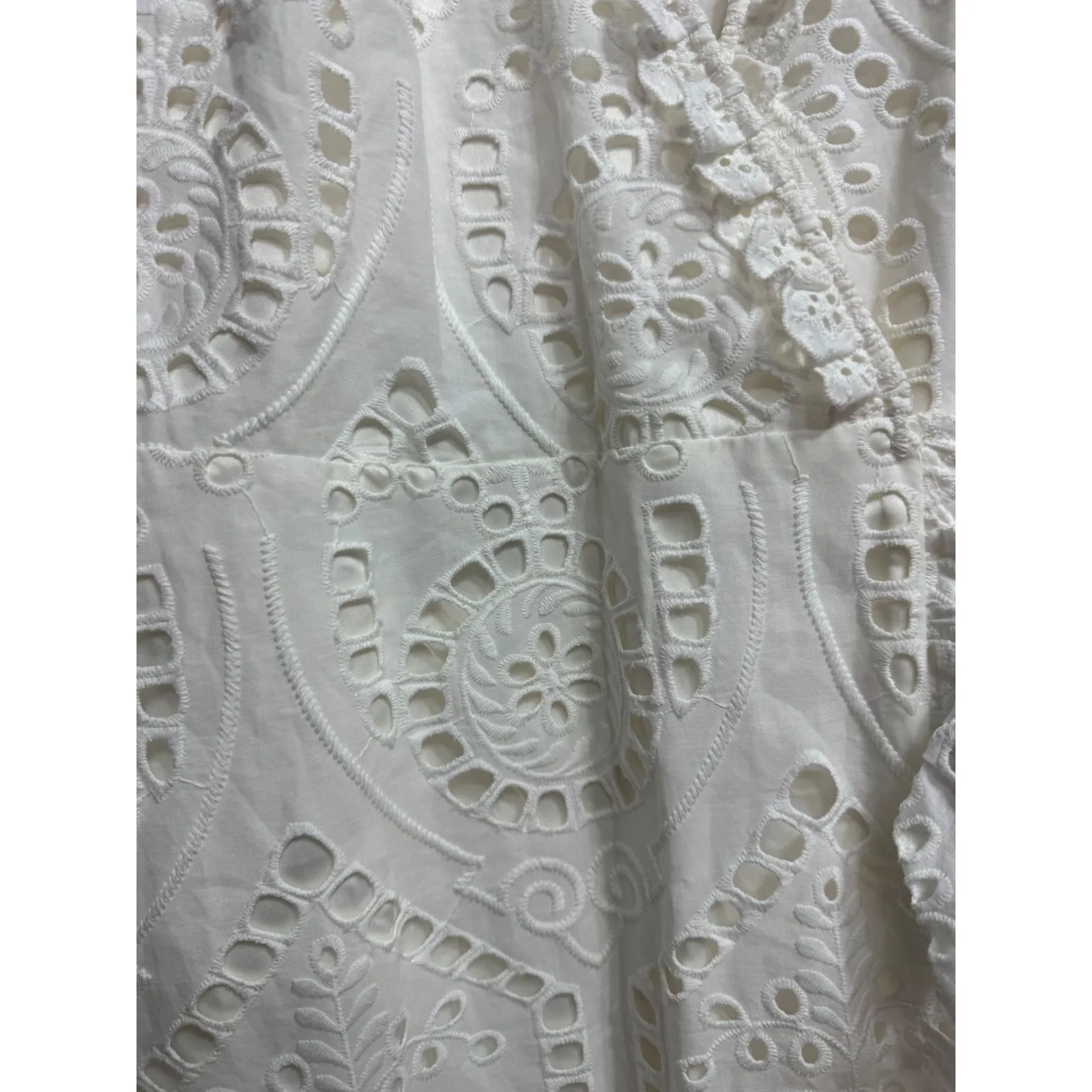 Hale Bob White Eyelet Wrap Dress Flutter Sleeve Ruffle Hem Size Medium‎ - Image 5