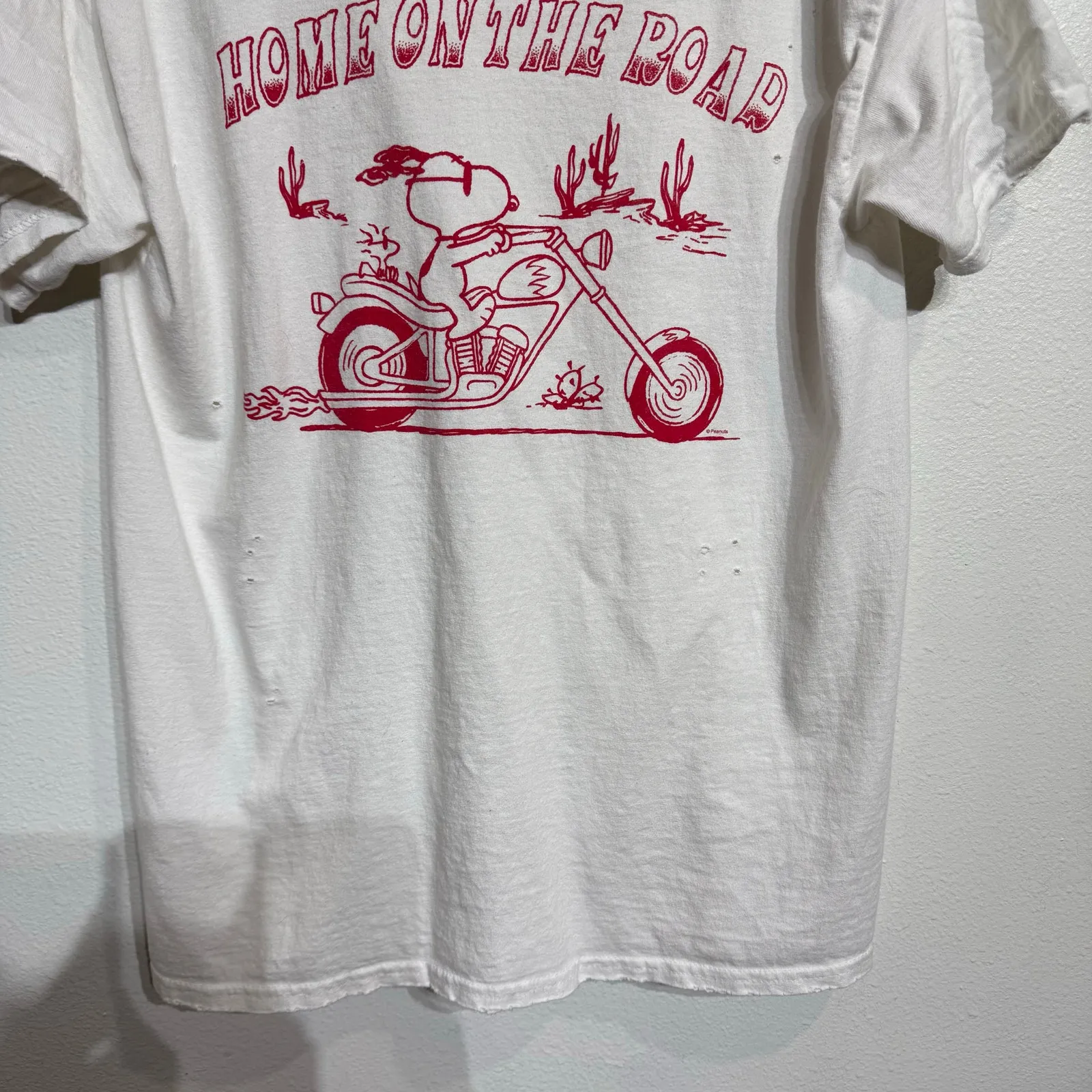 Junk Food White Snoopy Home On The Road Flea Market Destroy Tee Sz M Size M - Image 4