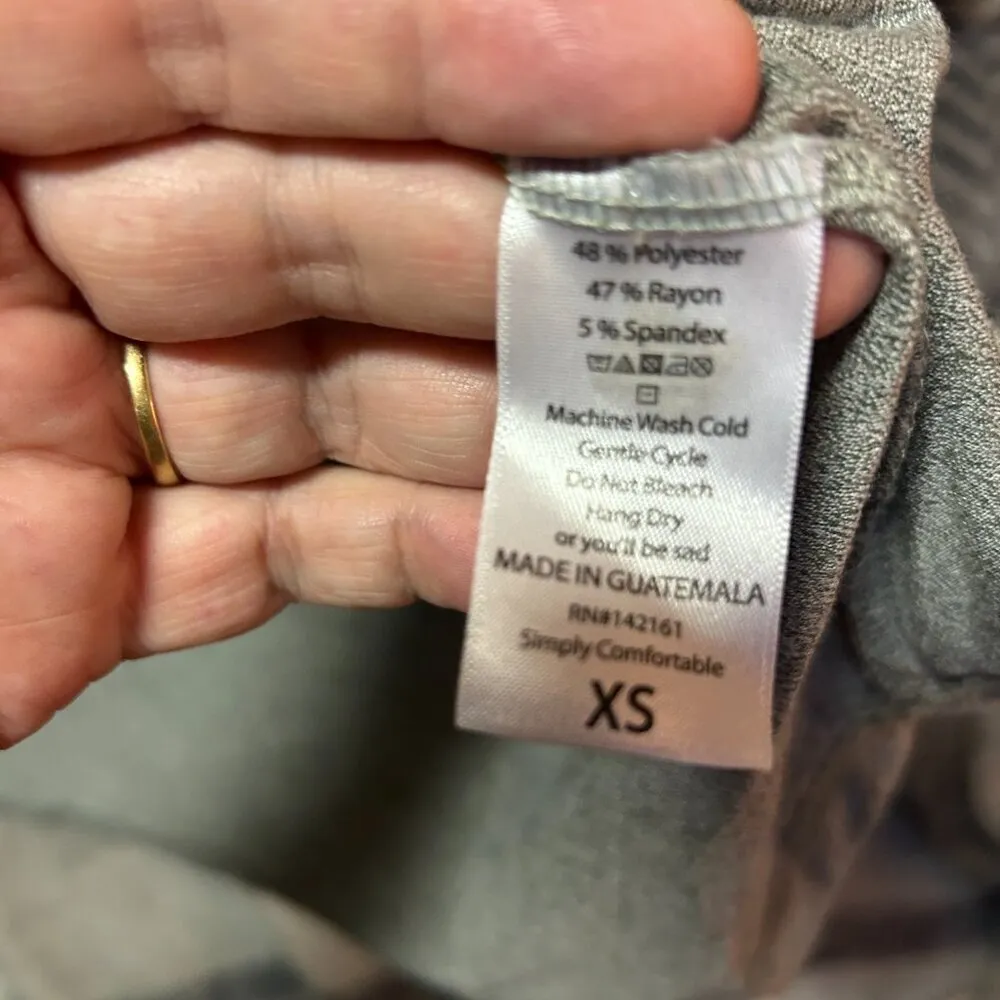 LuLaRoe Irma Tunic - XS - Gray - Soft & Comfy - Image 5