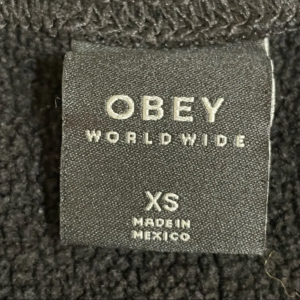 Obey Women’s Crewneck Sweatshirt - Image 9