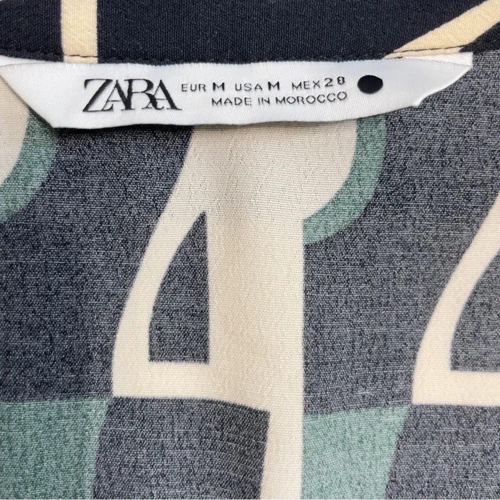 ZARA Abstract Silhouette Print Blouse Shirt  
Size Medium M Long Sleeve Button Up - Image 8