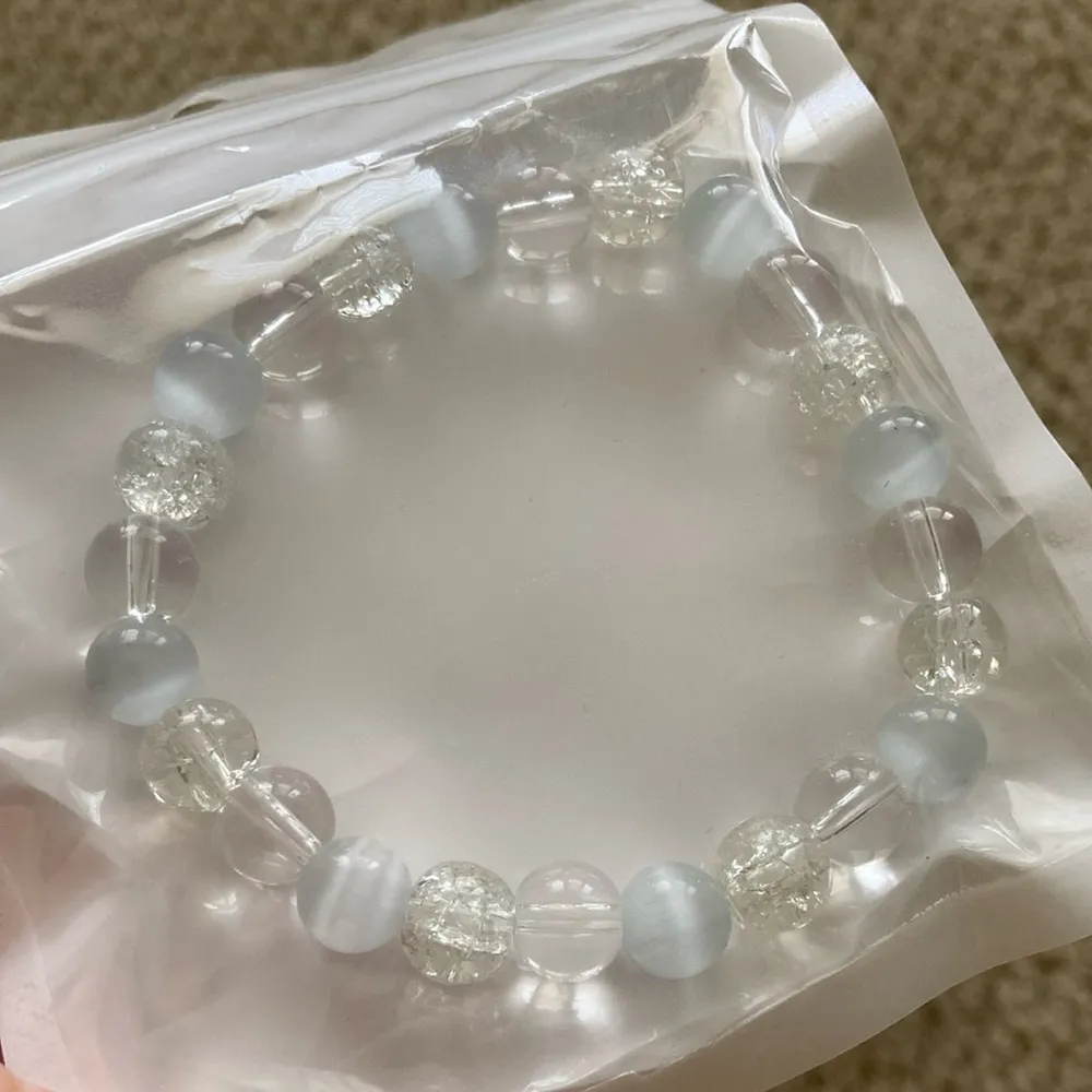 NEW Clear Elastic Beaded Bracelet Elegant Glitter Reiki Infused Stretch NIB White - Image 4