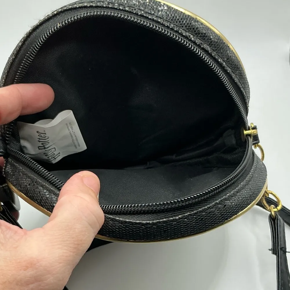 A Very Rare HTF Harry Potter Lightweight Faux Leather Crossbody Handbag - Image 3