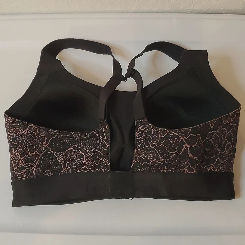Lululemon Fine Form Bra Lacescape Spanish Rose and Black Size 34C - Image 2