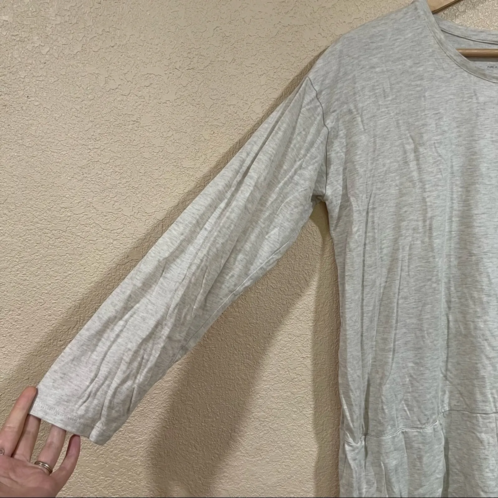 PureJill J Jill super soft seam long sleeve tunic top in light cream oatmeal Size M - Image 3
