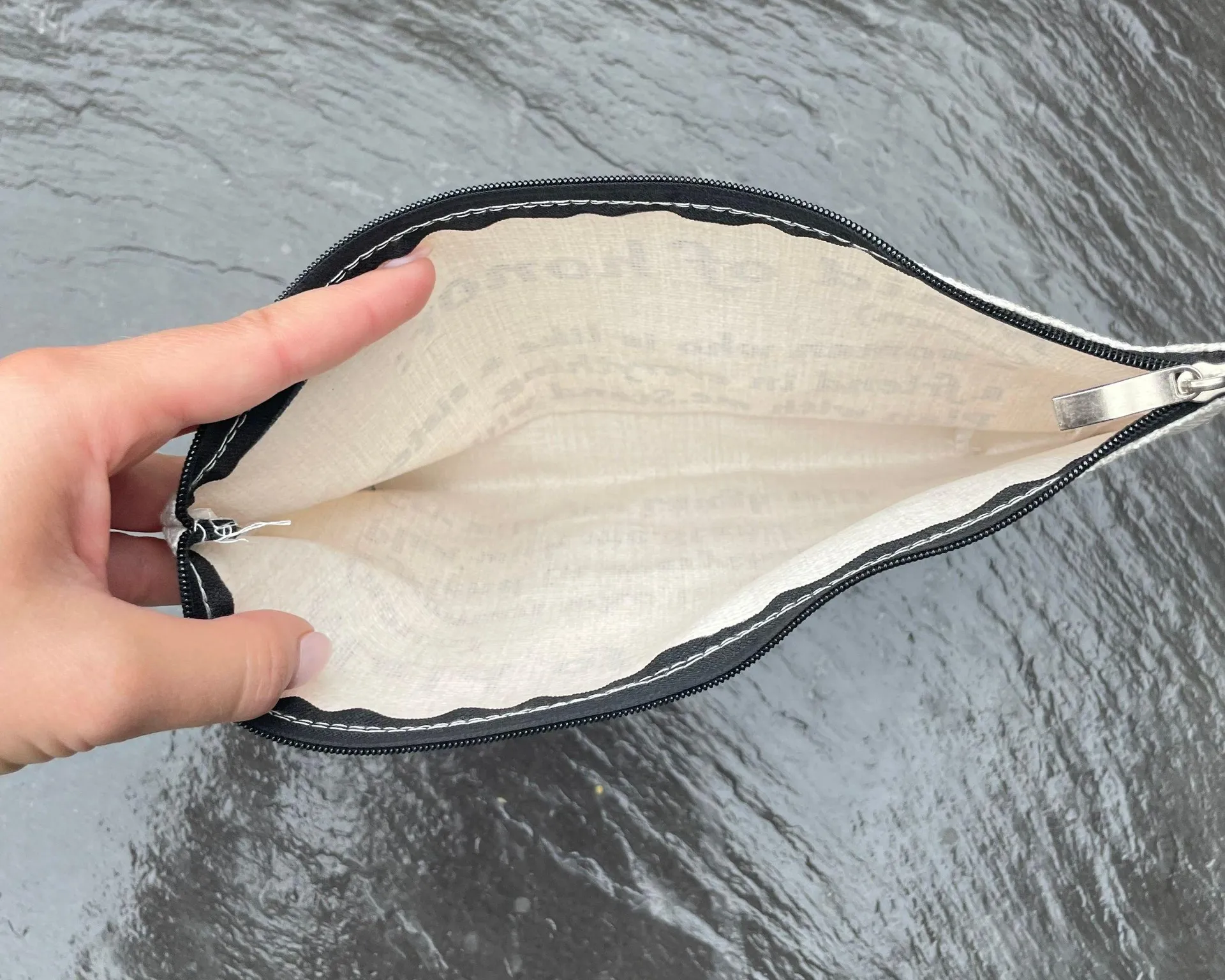 Maid of honor mesh zipper bag Tan - Image 3