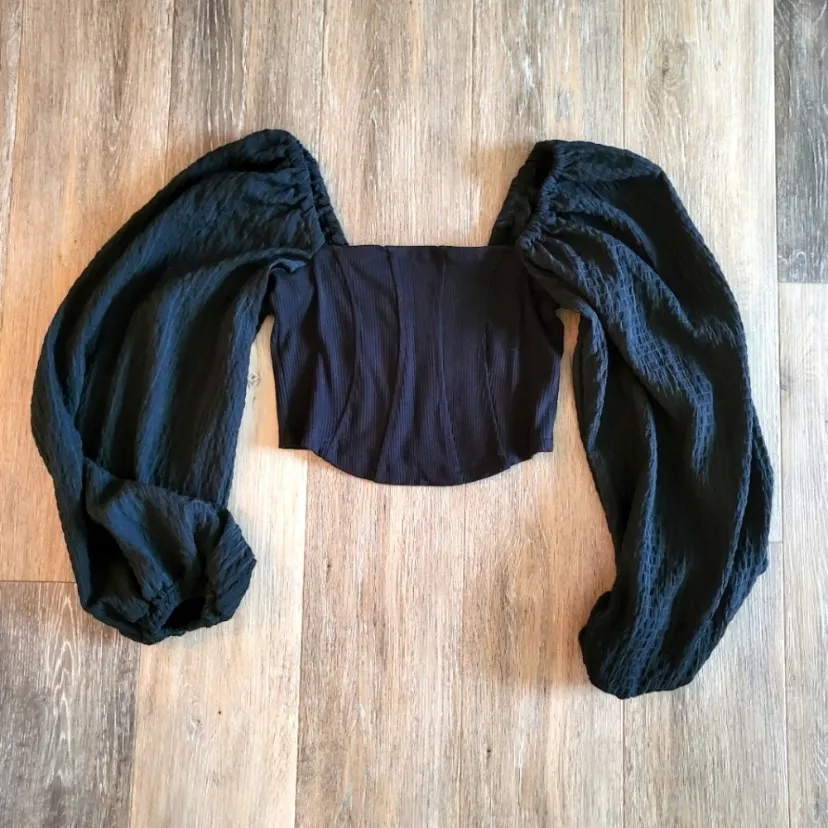 Urban Outfitters Claudia Black Balloon Sleeve Cottagecore Crop Top SZ S BOHO - Image 5