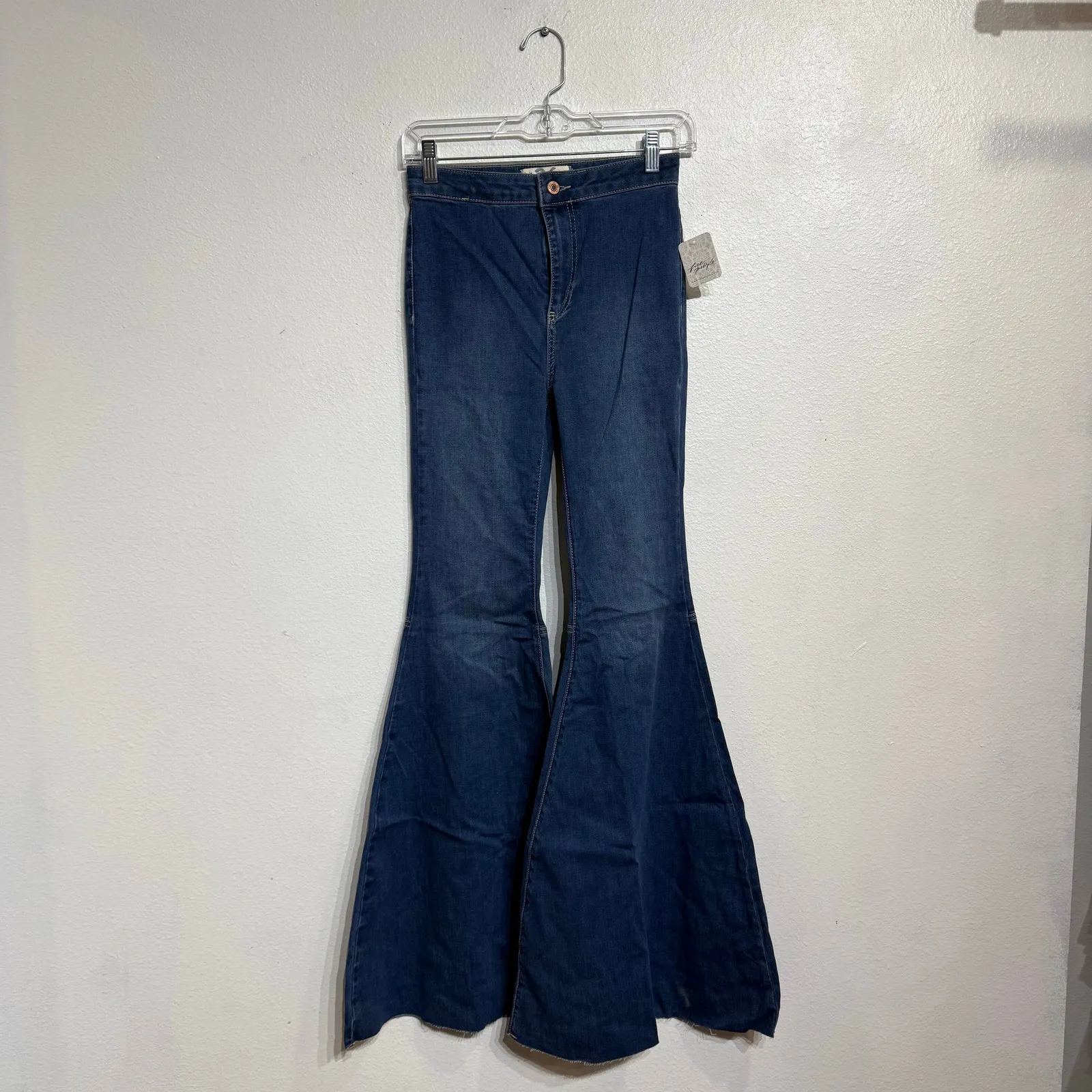 Free People Jericho Blue Just Float On Flare Jeans Sz 26 NWT - Image 2