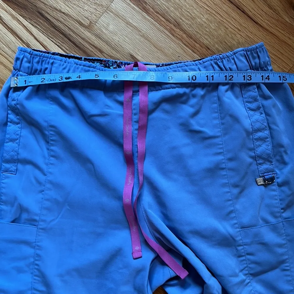 Vera Bradley Women’s Scrub Pants Size M - Image 7