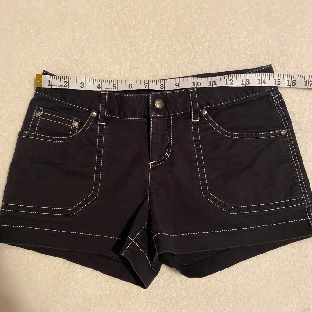 Athleta  Shorts - Image 4