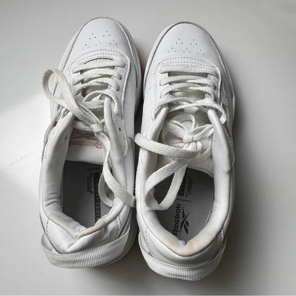 Reebok Women's Club C Double  Lace Up Sneaker Sz  8 - Image 2