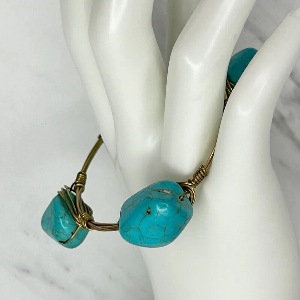 Gold Tone Faux Turquoise Beaded Small Wire Bangle Bracelet - Image 2
