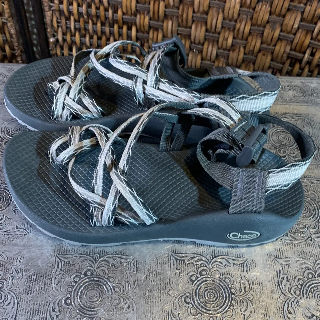 Chaco Strappy Comfort Sandals Size 7 - Image 2