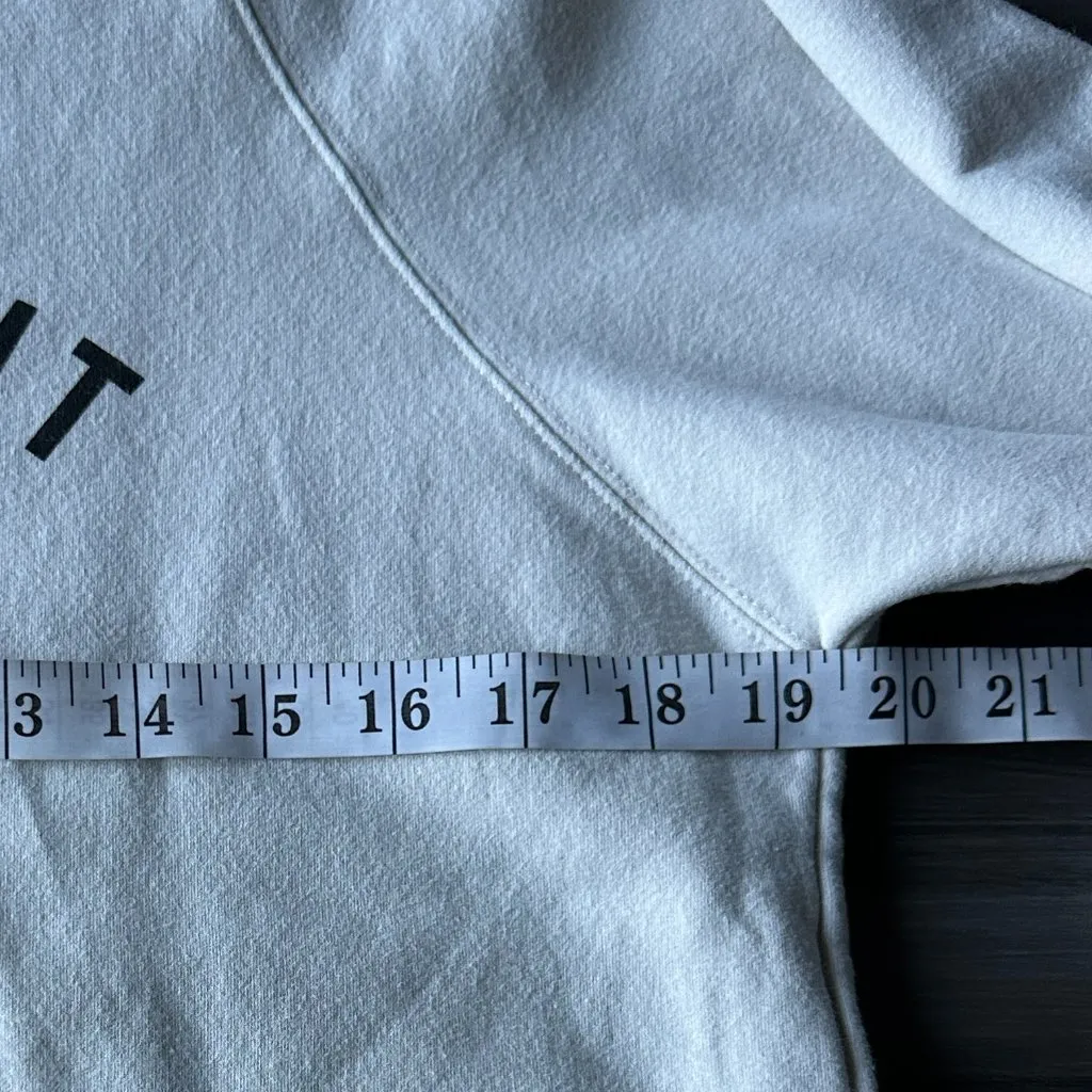 NWT SHESHOW Womens COOL AUNT Sweatshirt Size Small Soft Creamy Grey Crewneck - Image 7