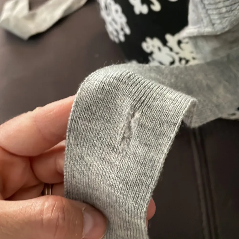 BCBGMAXAZRIA 100% Merino Wool Gray 3/4 Sleeve Cardigan with Belt Size Medium - Image 11