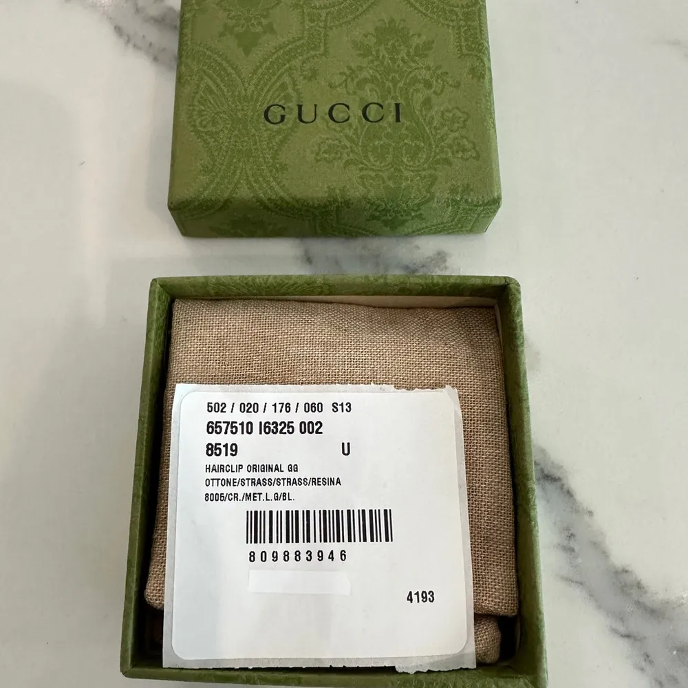 Gucci Logo Crystal Hair Clip - Image 6