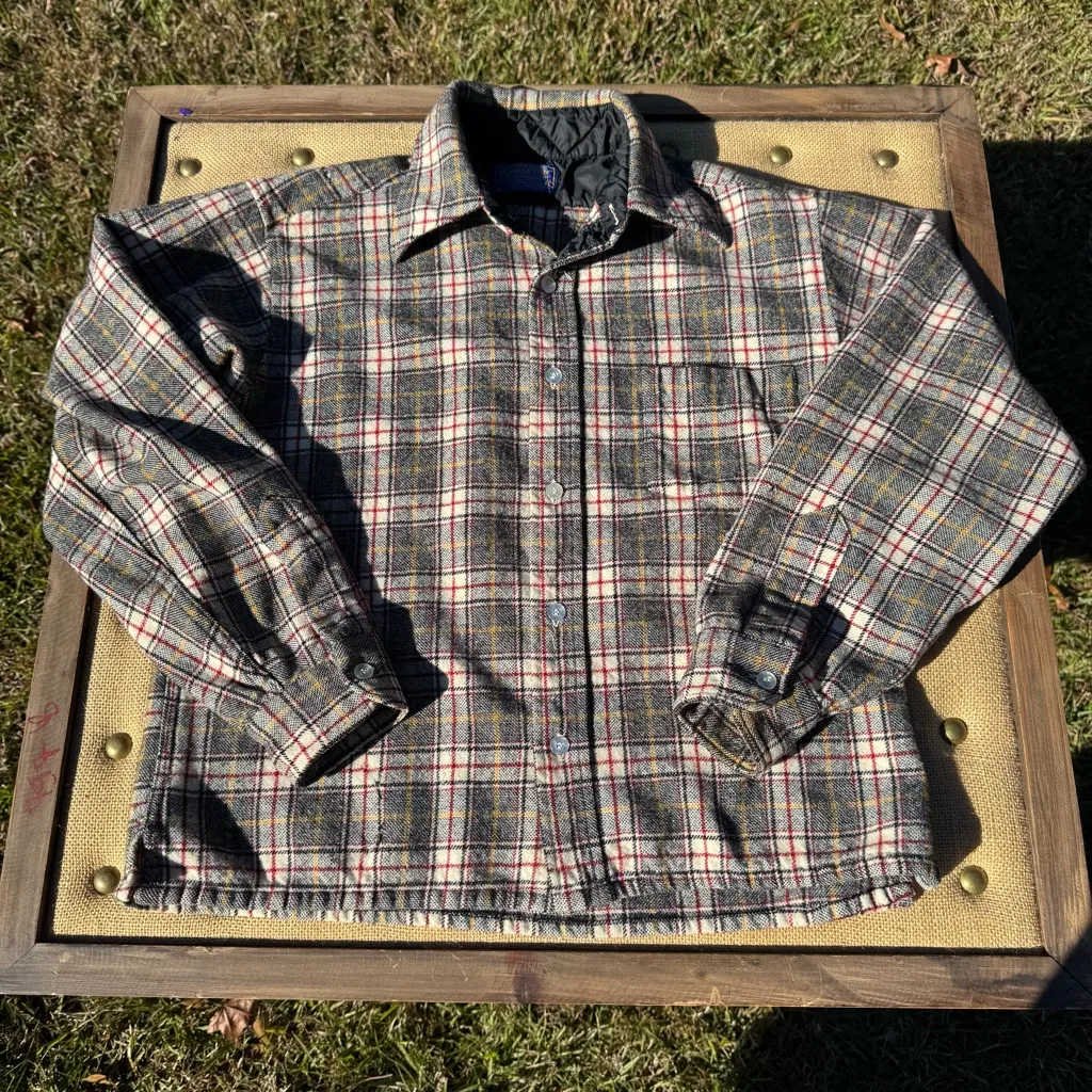 Pendleton Women’s 100% Virgin Wool Plaid Button Up Shirt 60-70s Large - Image 3