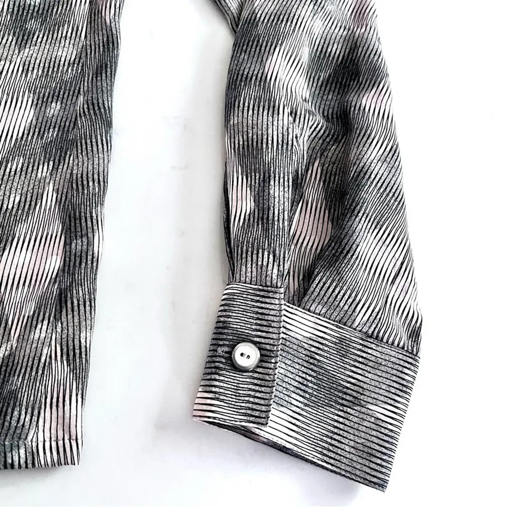 Vintage Carlisle 100% silk geometric print button down blouse size 6 - Image 6