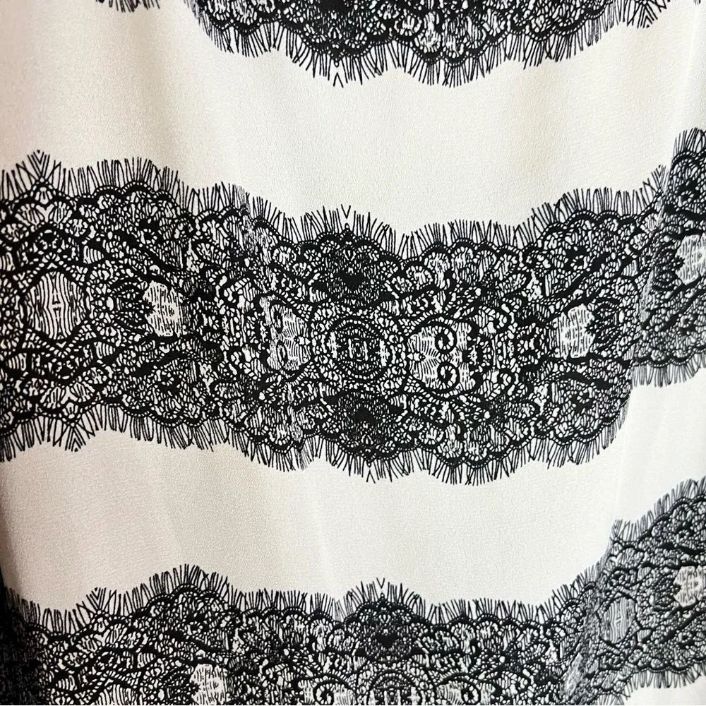 Torrid‎ 3X Flowy Loose Fitting Blouse Great Pattern Comfy Flattering Open Arms - Image 4