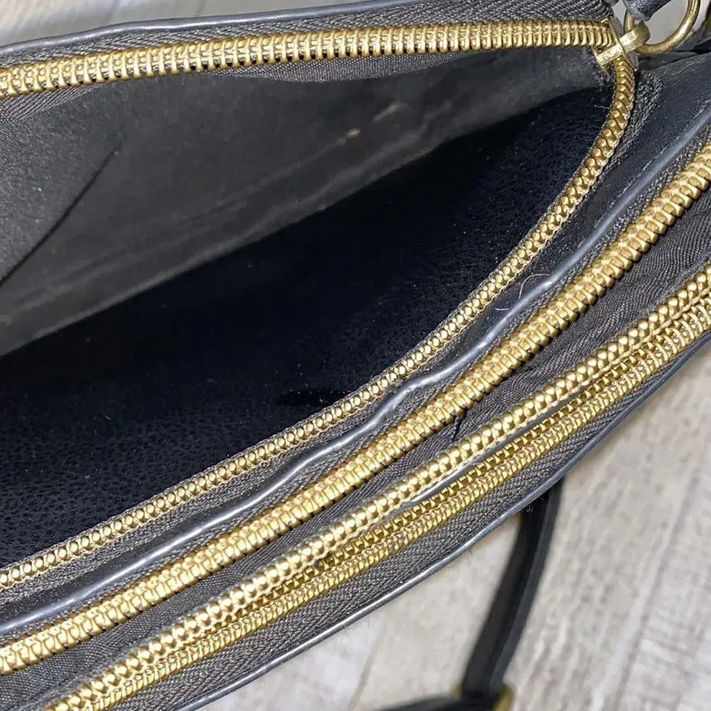 Faux leather crossbody purse with lots of compartments - Image 5