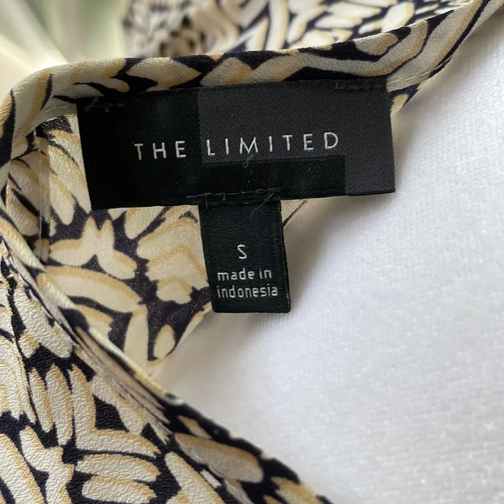 The Limited Navy Cream Patterned Sleeveless Blouse Size Small - Image 5