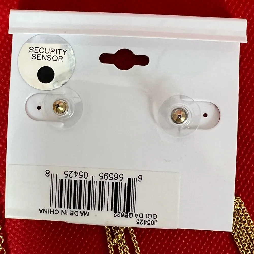 New Nine & Company Gold Tone Necklace, Bracelet And Matching Earrings - Image 9