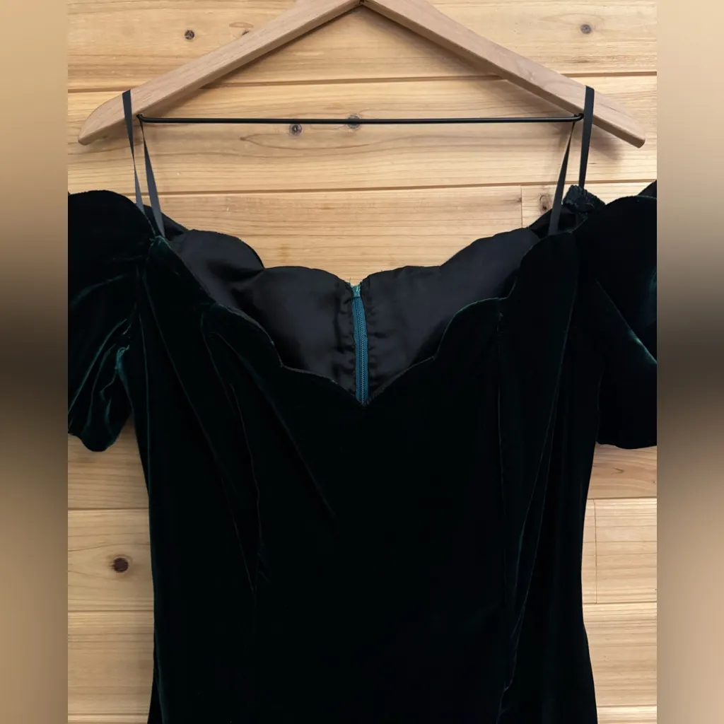 Vintage Hollywood Nites Medium Green Crushed Velvet Off Shoulder Dress Christmas - Image 6