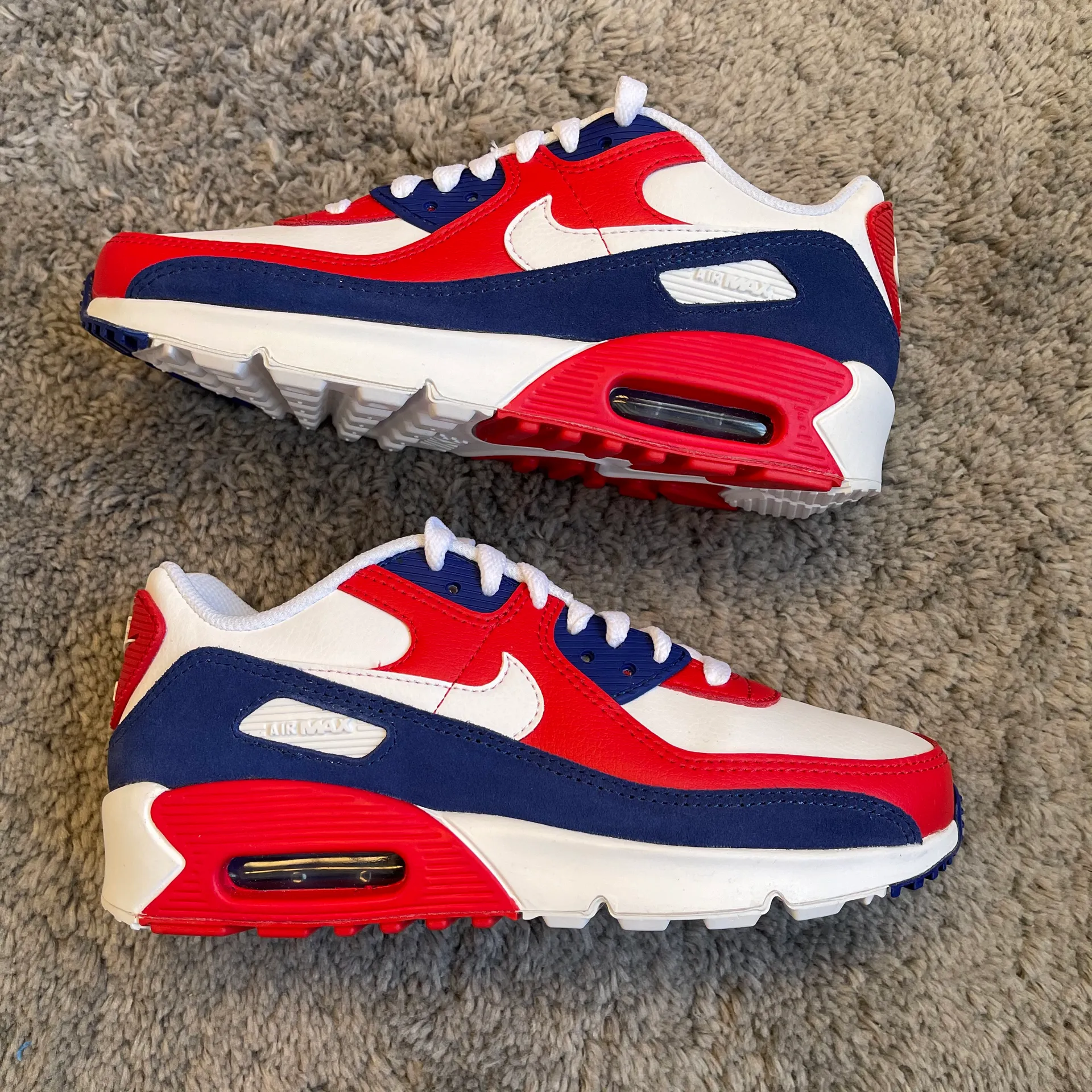 Nike Air Max 90 Size 4Y - Image 2