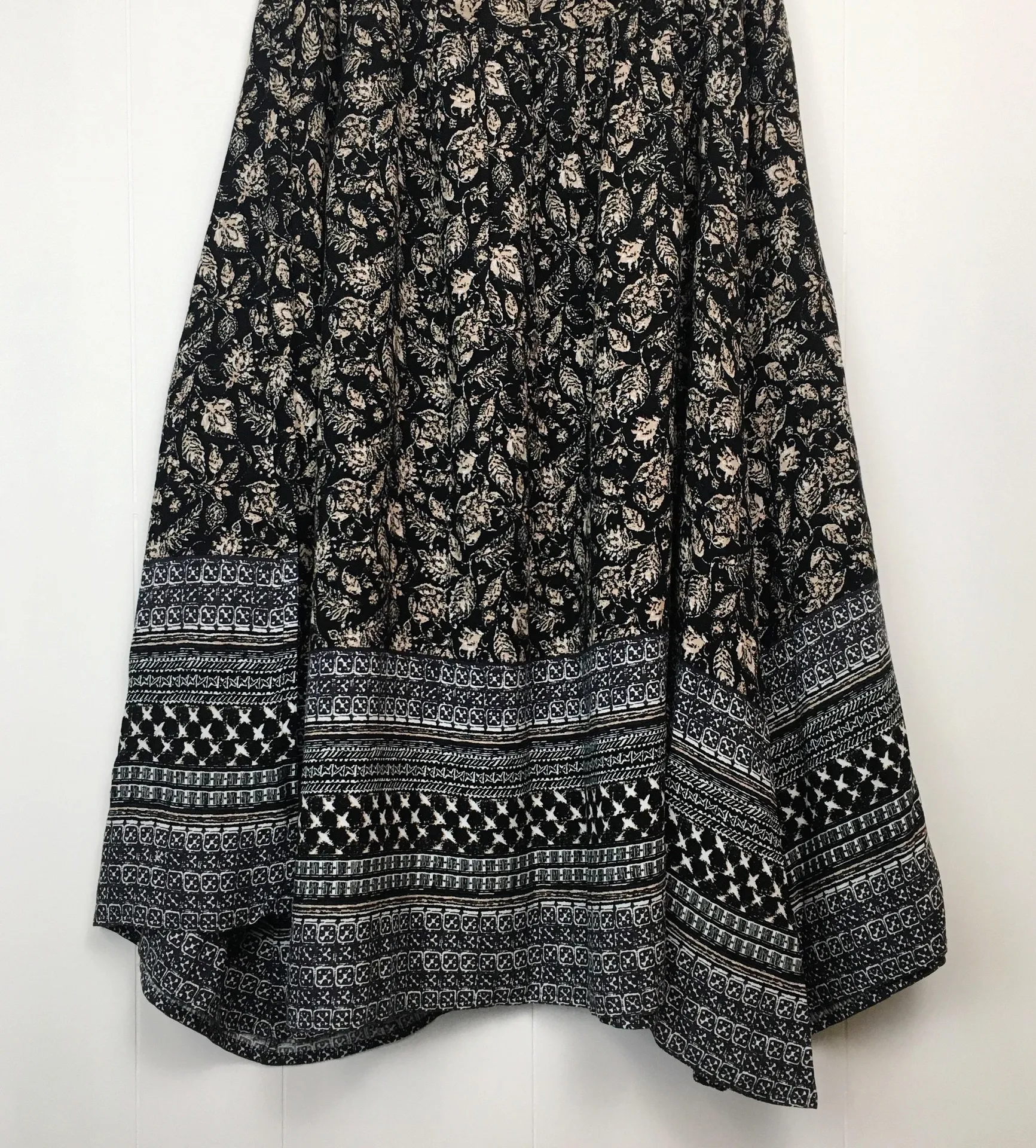 Simply Styled by Sears Flowy Skirt Black Large - Image 2