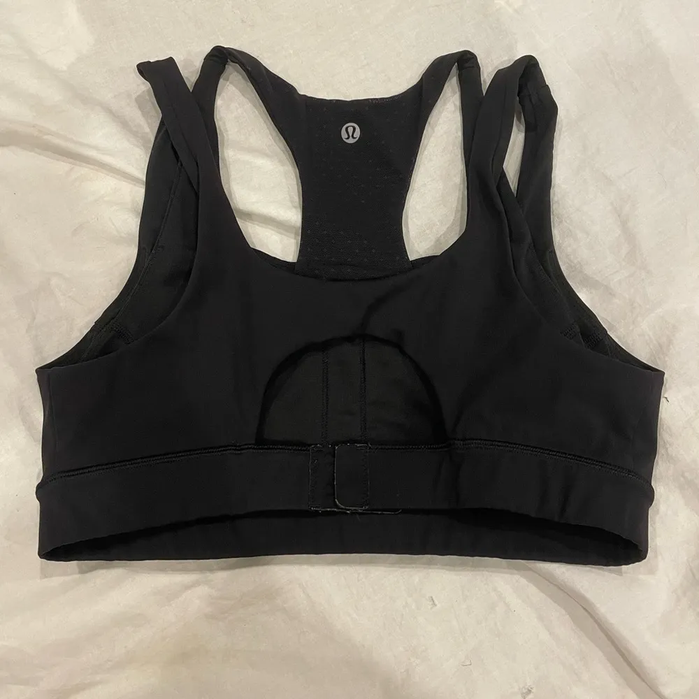 Lululemon black double layered sports bra - Image 4
