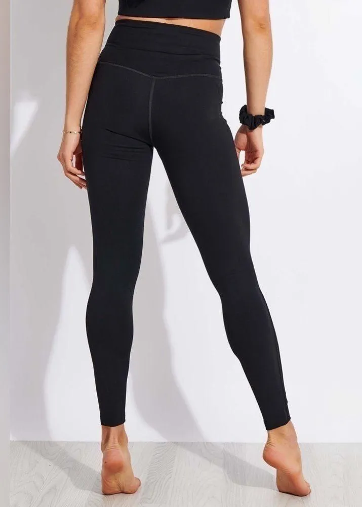 The Girlfriend Collective compressive high waisted leggings in black - Image 3