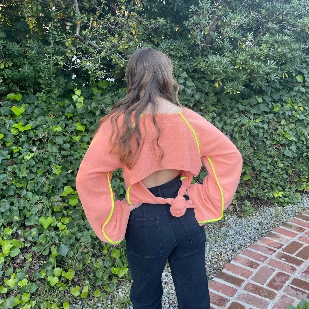 UO wide sleeve open back sweater - Image 2