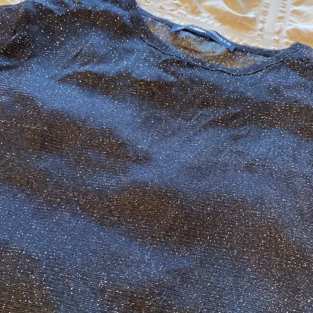 Brandy Melville S/S Crop GLITTER SPARKLE Top - Image 2