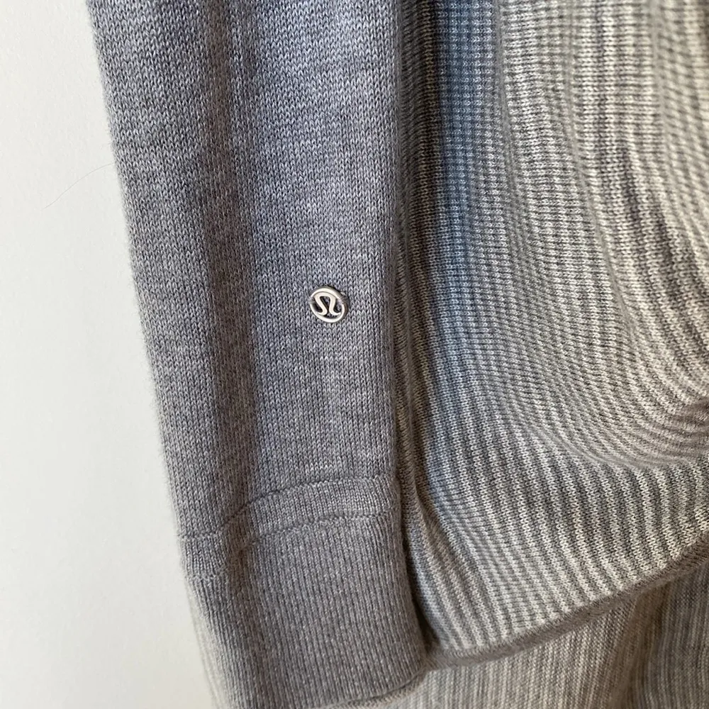 Lululemon knit shrug sweater Gray striped sweater Size 4 - Image 3