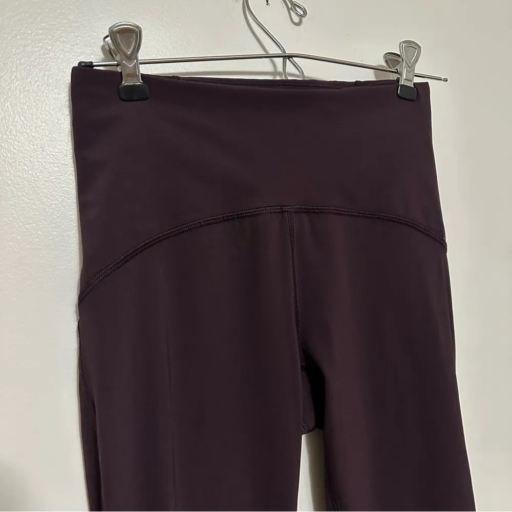 Lululemon Motionful 7/8 Tight 25” Black Cherry plum purple zip pocket mesh - Image 5
