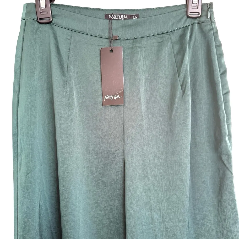 NEW  High Waist Green Satin Wide Leg Pants NWT Size 6 - Image 5