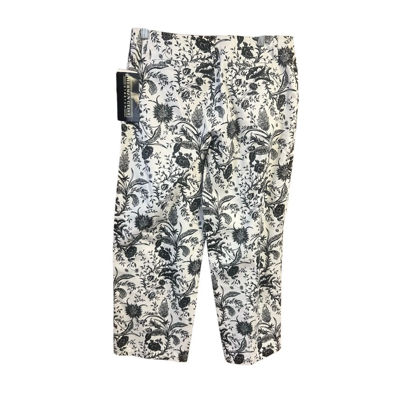 Herman Geist Stretch  printed Capris Sz 10 Cream/Black NWT - Image 2